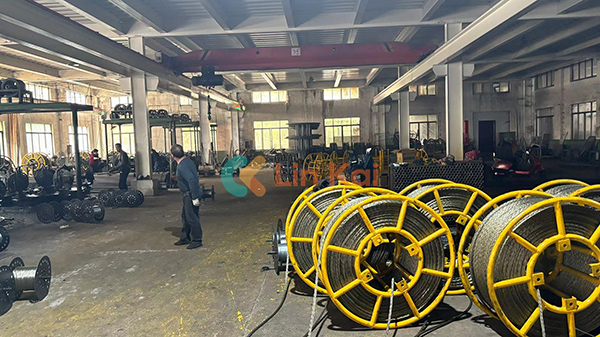 Ningbo Lingkai Electric Power Equipment Co., Ltd. จัดส่งเชือกเหล็กคุณภาพสูงไปยังมาเลเซียสำหรับการร้อยและดึงตัวนำไฟฟ้า